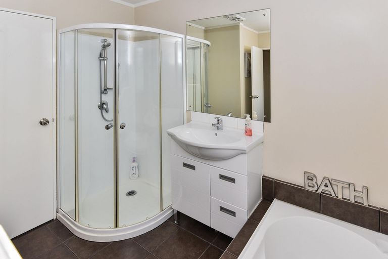 Photo of property in 148 Carnoustie Drive, Wattle Downs, Auckland, 2103