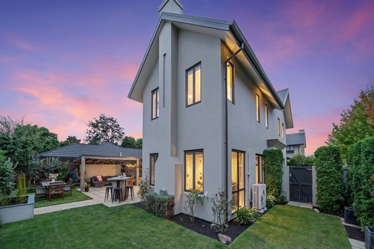 Photo of property in 2a Westburn Terrace, Burnside, Christchurch, 8041