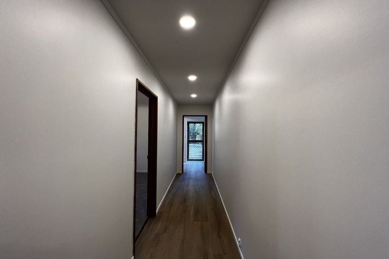 Photo of property in 4 Dalmeny Close, Murrays Bay, Auckland, 0630