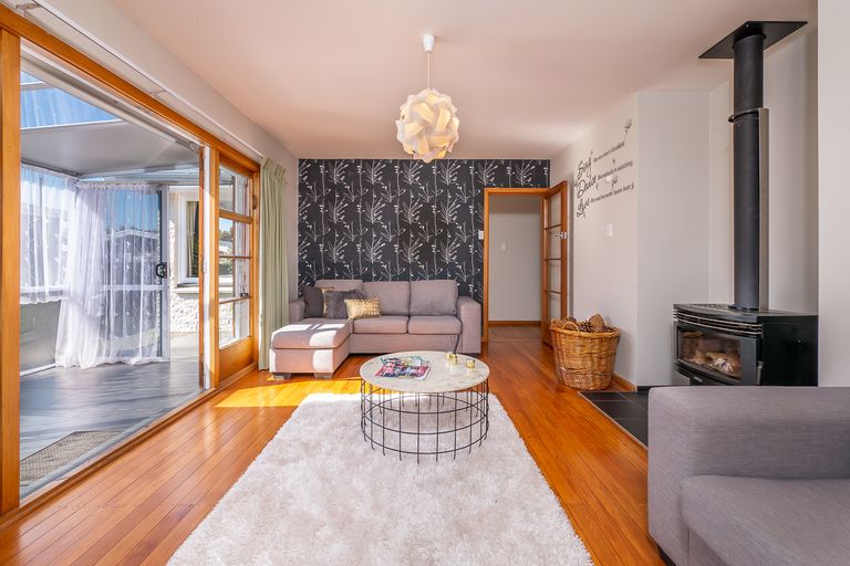 Photo of property in 71a Main Road, Redcliffs, Christchurch, 8081