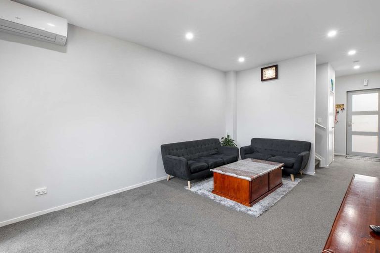 Photo of property in 38/11 Ray Small Drive, Papakura, 2110