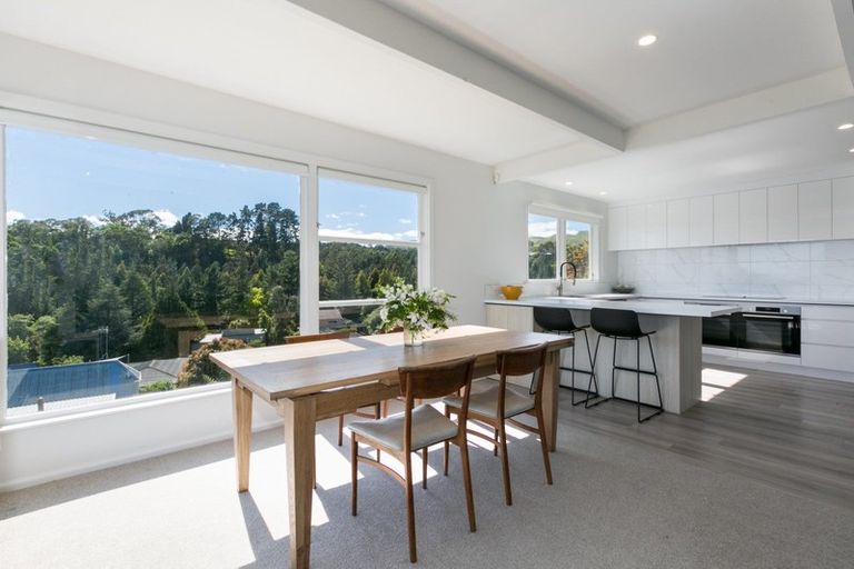 Photo of property in 6 Aotea Crescent, Havelock North, 4130