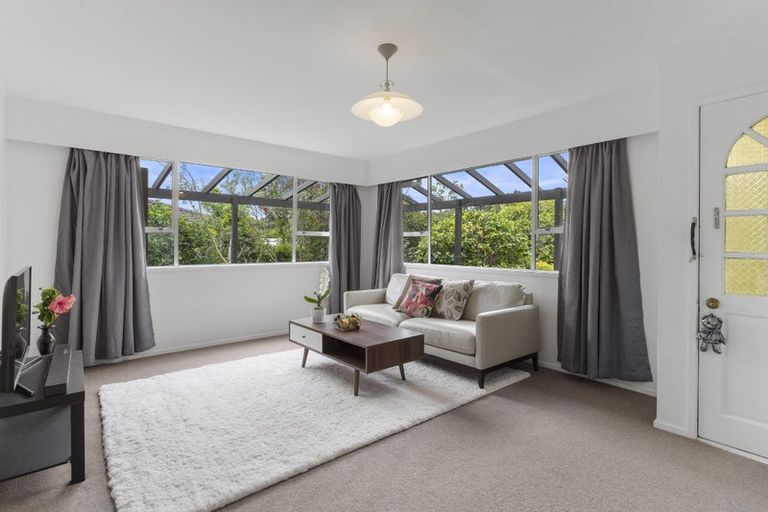 Photo of property in 4/36a Sunnynook Road, Sunnynook, Auckland, 0620