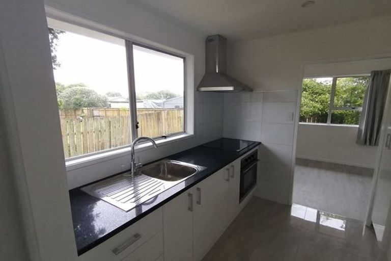 Photo of property in 2/7 Ririno Place, Manurewa, Auckland, 2102