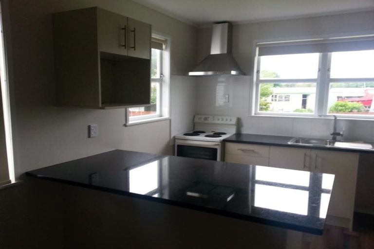 Photo of property in 8 President Avenue, Papakura, 2110