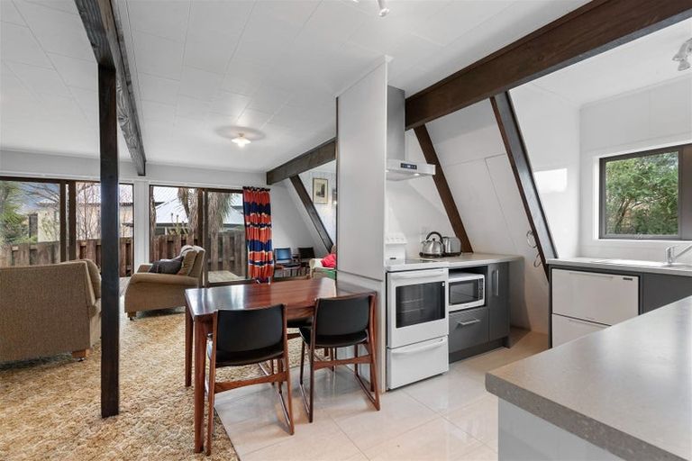 Photo of property in 11 Kowhai Drive, Wanaka, 9305