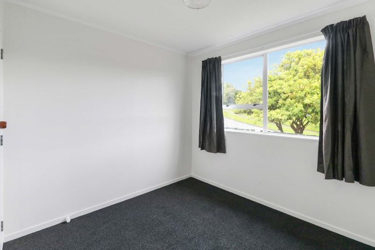 Photo of property in 111 Holborn Drive, Stokes Valley, Lower Hutt, 5019