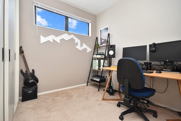 Photo of property in 4 Whakanoho Road, Westgate, Auckland, 0814