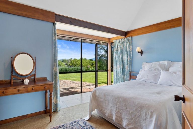 Photo of property in 12 Bankview Place, Amberley, 7410