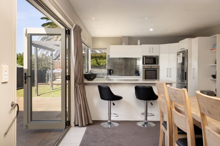 Photo of property in 8 Wouldbank Way, Welcome Bay, Tauranga, 3112