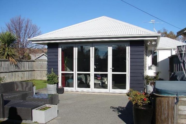 Photo of property in 2 Whittington Avenue, Woolston, Christchurch, 8023