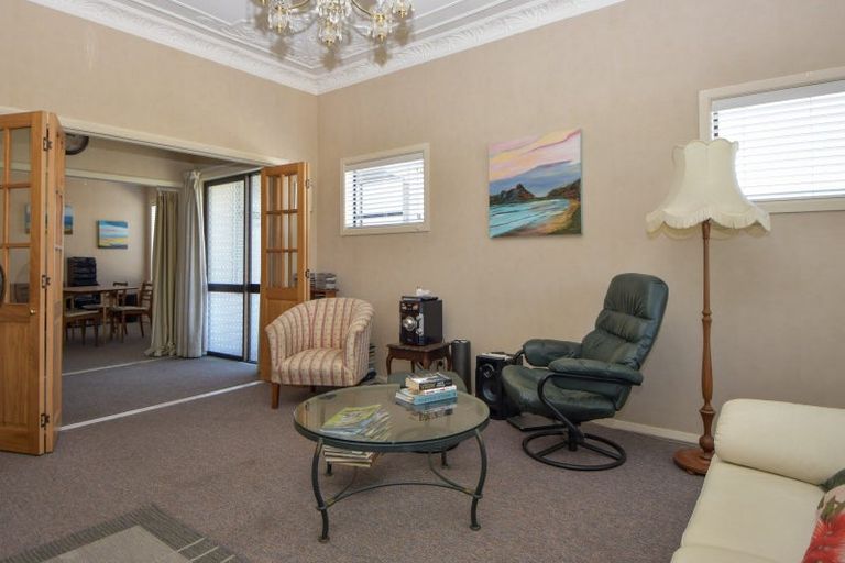 Photo of property in 22 Philip Street, Carterton, 5713