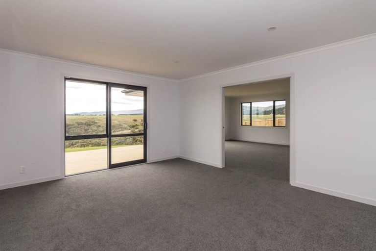Photo of property in 35 Silicon Way, Fitzherbert, Palmerston North, 4410