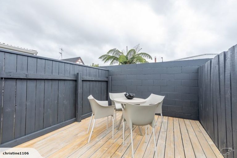 Photo of property in 51 Aorangi Road, Paraparaumu, 5032