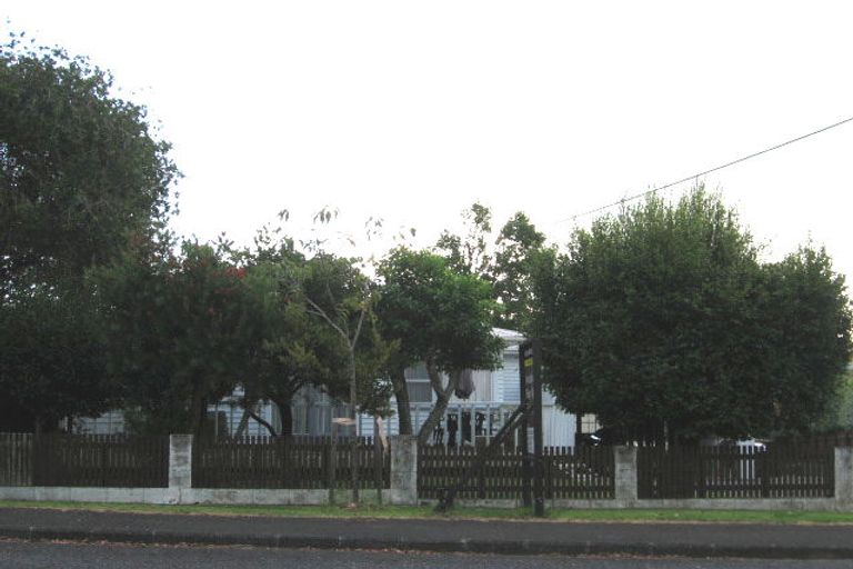 Photo of property in 1/40 Sherwood Avenue, Te Atatu South, Auckland, 0610