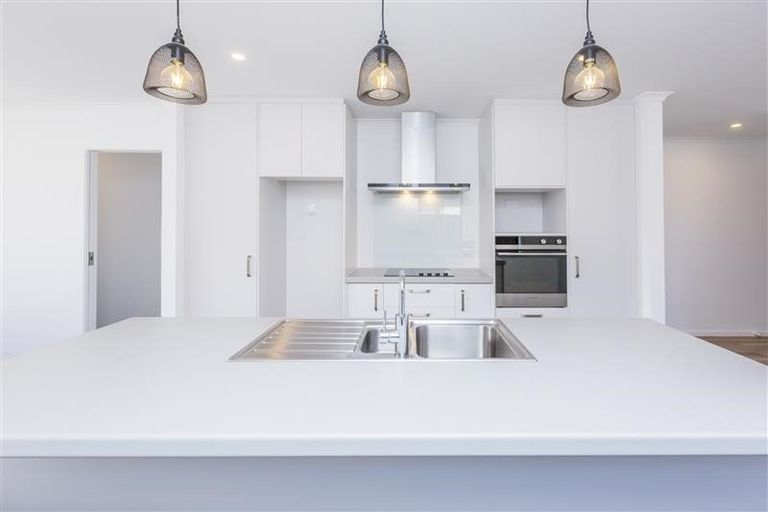 Photo of property in 18 Gilruth Road, Wallaceville, Upper Hutt, 5018