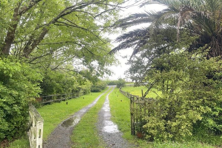 Photo of property in 144 Matua Road, Huapai, Kumeu, 0810