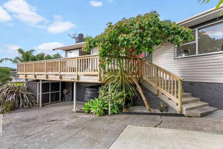 Photo of property in 47 Felgrove Street, Glendene, Auckland, 0602