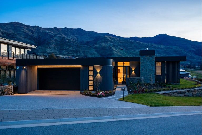 Photo of property in Meadowstone Alpha Series, 24 Jade Drive, Wanaka, 9305