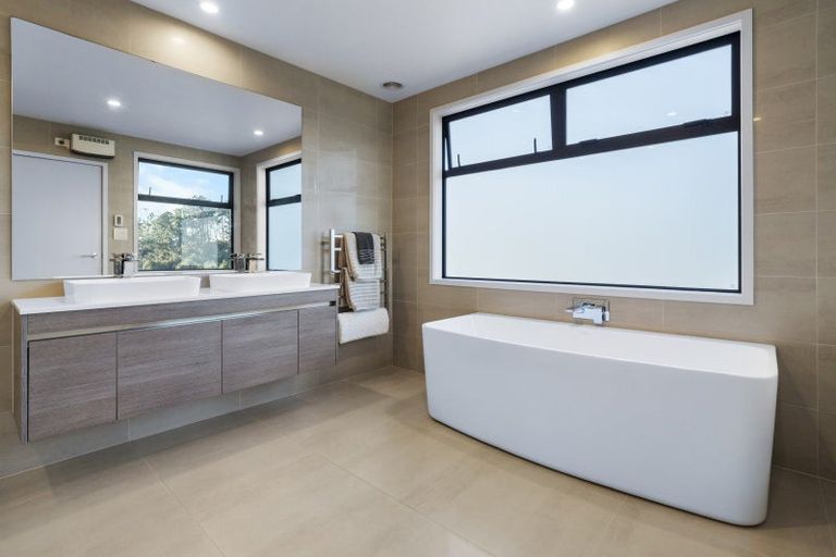 Photo of property in 67 Milano Boulevard, Karaka, Papakura, 2113