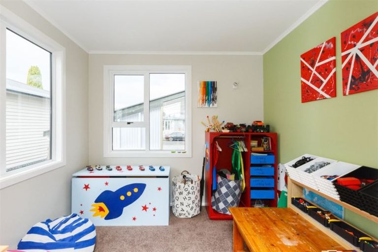 Photo of property in 5 Ilford Place, Awapuni, Palmerston North, 4412