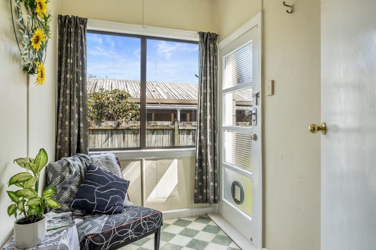 Photo of property in 117 Bartholomew Road, Levin, 5510