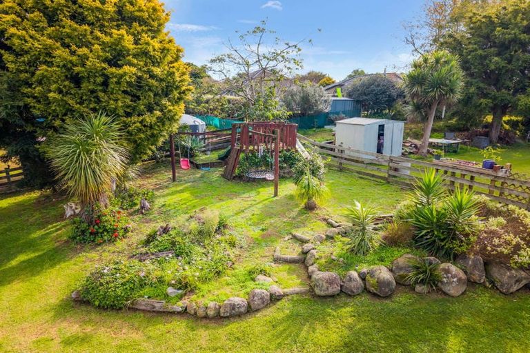 Photo of property in 32 Cemetery Road, Waiuku, 2123