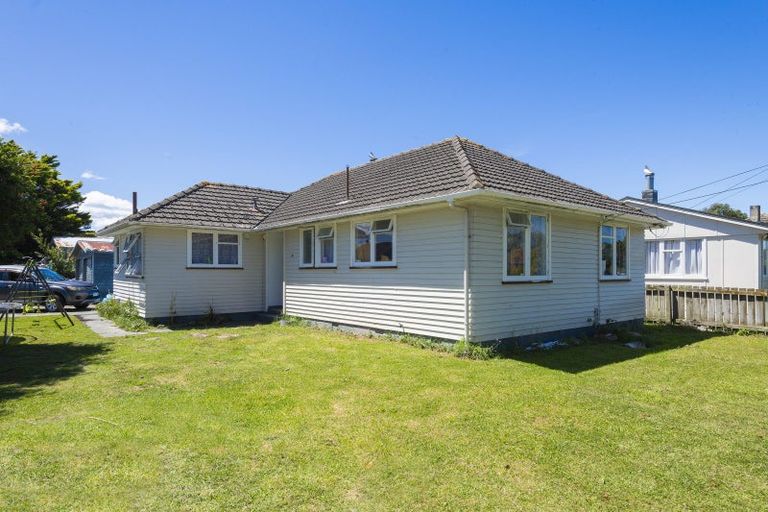 Photo of property in 24 Glasgow Crescent, Kaiti, Gisborne, 4010