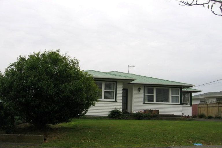 Photo of property in 20 Peters Avenue, Cloverlea, Palmerston North, 4412