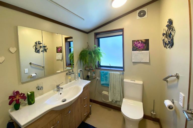 Photo of property in 6 Ewing Place, Albert Town, Wanaka, 9305