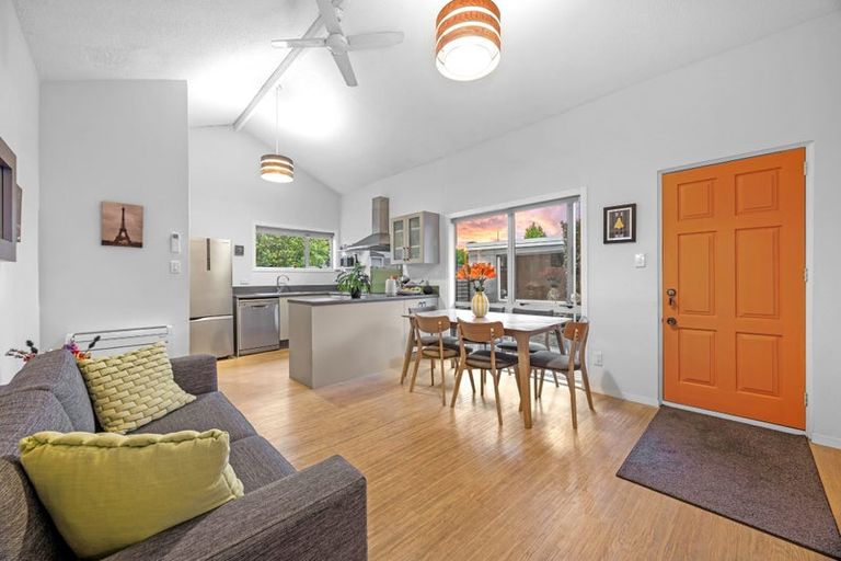 Photo of property in 38c Mays Road, St Albans, Christchurch, 8052