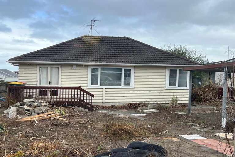 Photo of property in 17 Takanini Road, Takanini, 2112