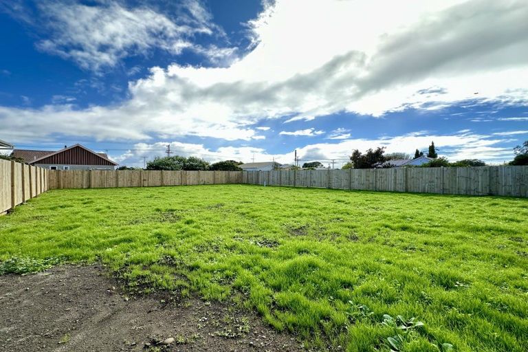 Photo of property in 68a Blake Street, Waitara, 4320