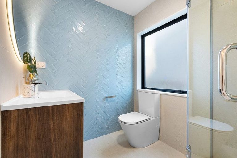 Photo of property in 41d Sunnynook Road, Forrest Hill, Auckland, 0620