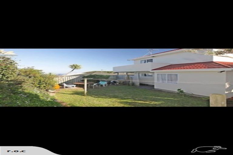 Photo of property in 25 Bowes Crescent, Strathmore Park, Wellington, 6022