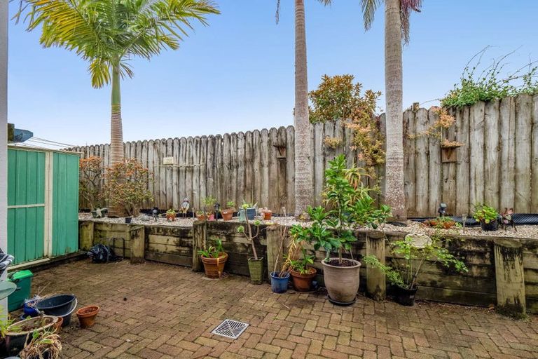 Photo of property in 5/102 Greenhithe Road, Greenhithe, Auckland, 0632