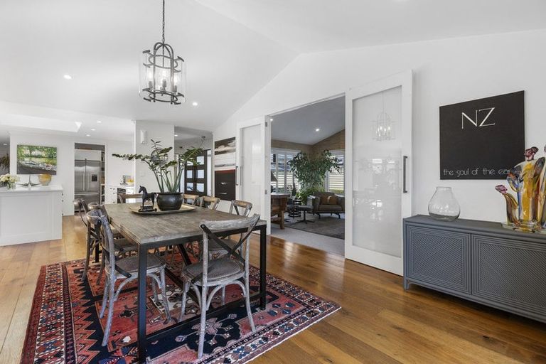 Photo of property in 1 Tupare Place, Highlands Park, New Plymouth, 4312