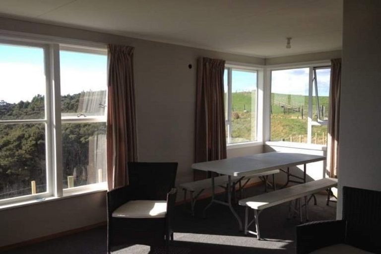 Photo of property in 77 Longs Road, Hikurangi, 0181