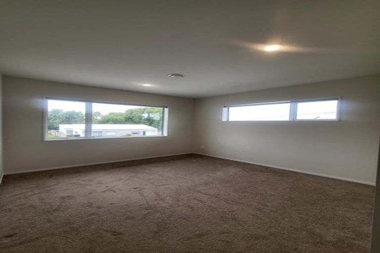 Photo of property in 2 Nohoanga Road, Karaka, Papakura, 2113