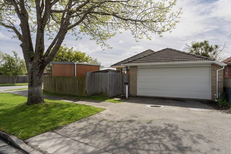 Photo of property in 6 Leistrella Road, Hoon Hay, Christchurch, 8025