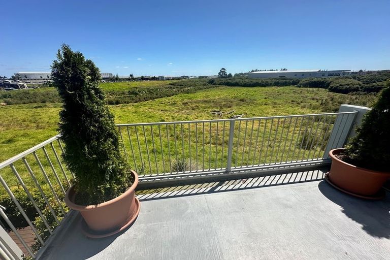 Photo of property in 9/15 Bishop Lenihan Place, East Tamaki, Auckland, 2013