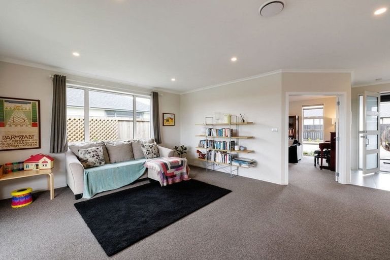 Photo of property in 13 Hehan Close, Cambridge, 3434