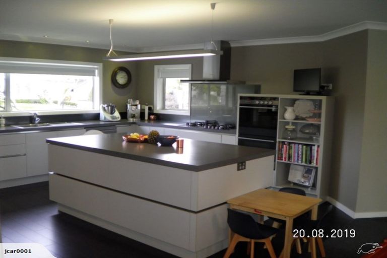 Photo of property in 2 Amokura Crescent, Flagstaff, Hamilton, 3210