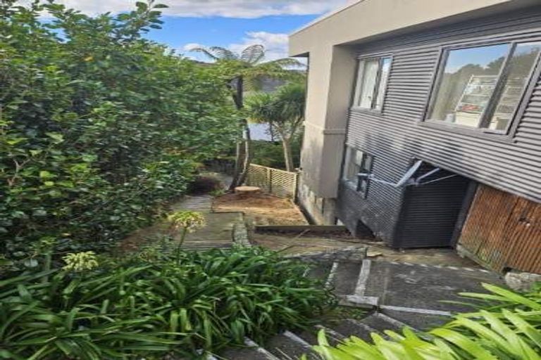 Photo of property in 3a Maldive Street, Khandallah, Wellington, 6035