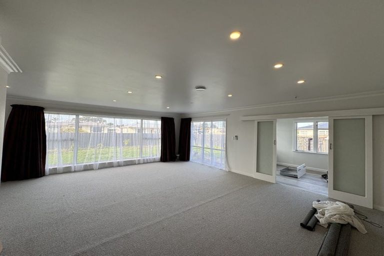 Photo of property in 6 Oxford Street, Taradale, Napier, 4112