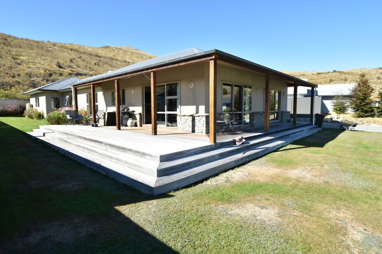 Photo of property in 17 Pinot Noir Court, Omarama, 9412