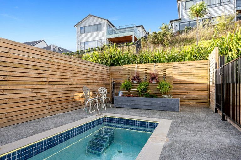 Photo of property in 7 Hanikura Street, Long Bay, Auckland, 0630