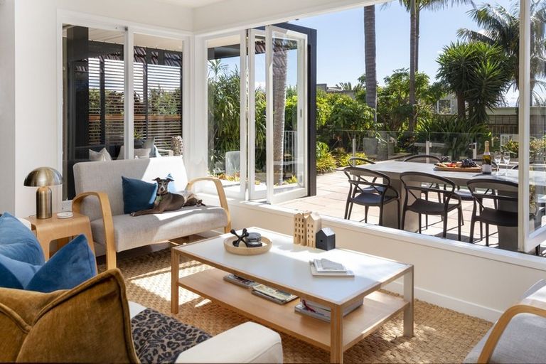 Photo of property in 14 Lynton Road, Bucklands Beach, Auckland, 2012