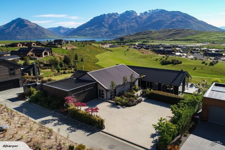 Photo of property in 5 Kintyre Court, Jacks Point, Queenstown, 9371