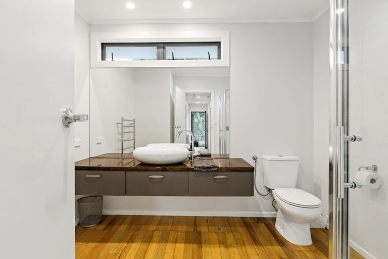 Photo of property in 6 Claridge Street, Glen Eden, Auckland, 0602